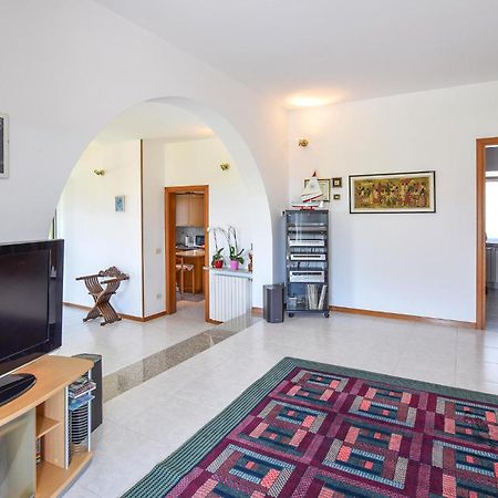 2 Bedroom Cozy Apartment In Grado Esterno foto