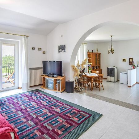 2 Bedroom Cozy Apartment In Grado Esterno foto
