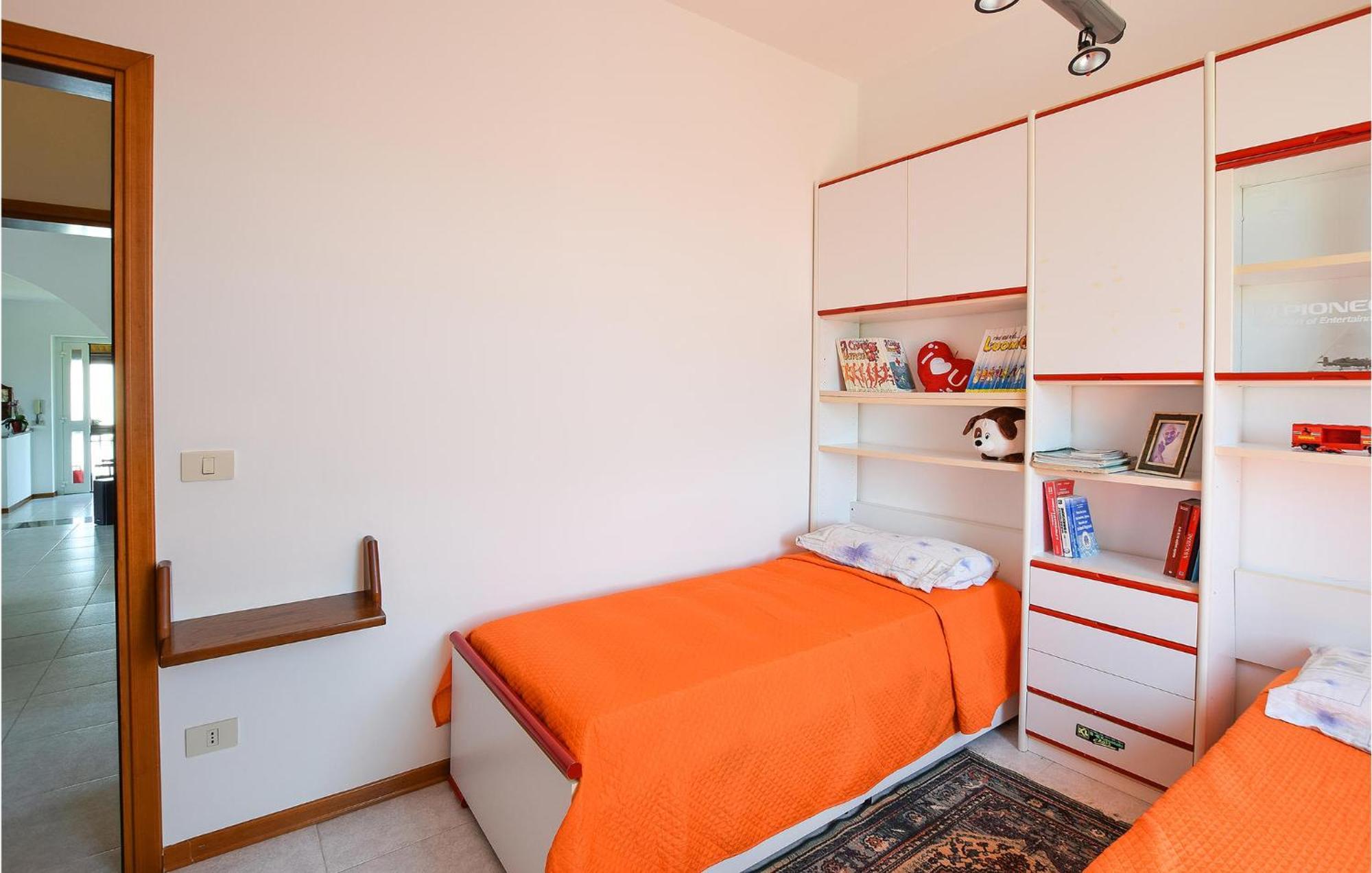 2 Bedroom Cozy Apartment In Grado Esterno foto