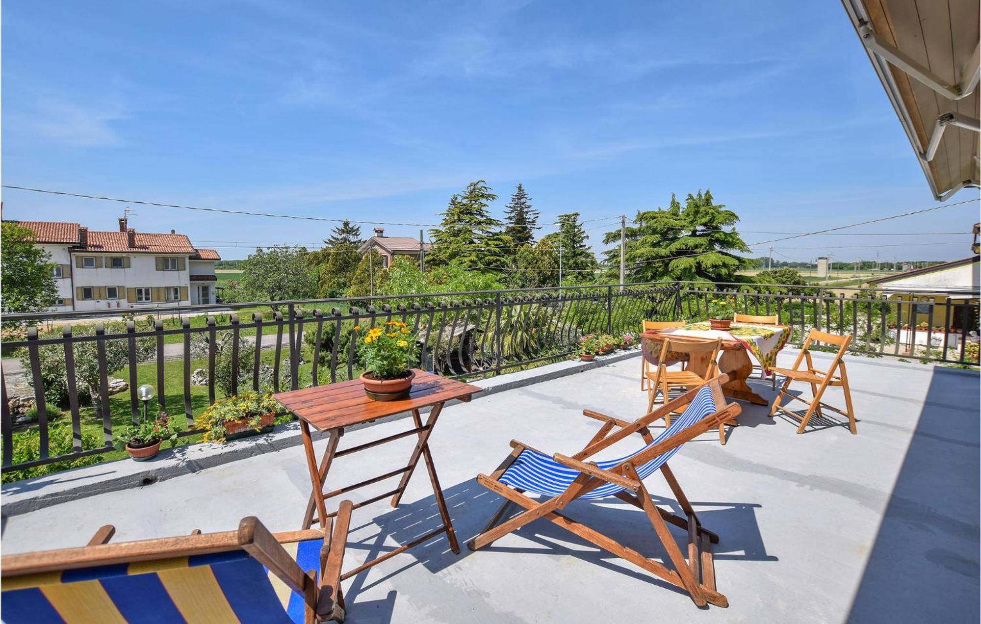 2 Bedroom Cozy Apartment In Grado Esterno foto